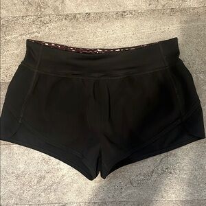 black athletic shorts size small